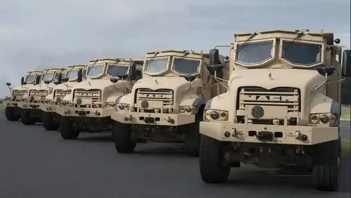 Truk - Mack Defense Mulai Produksi Truk Lapis Baja