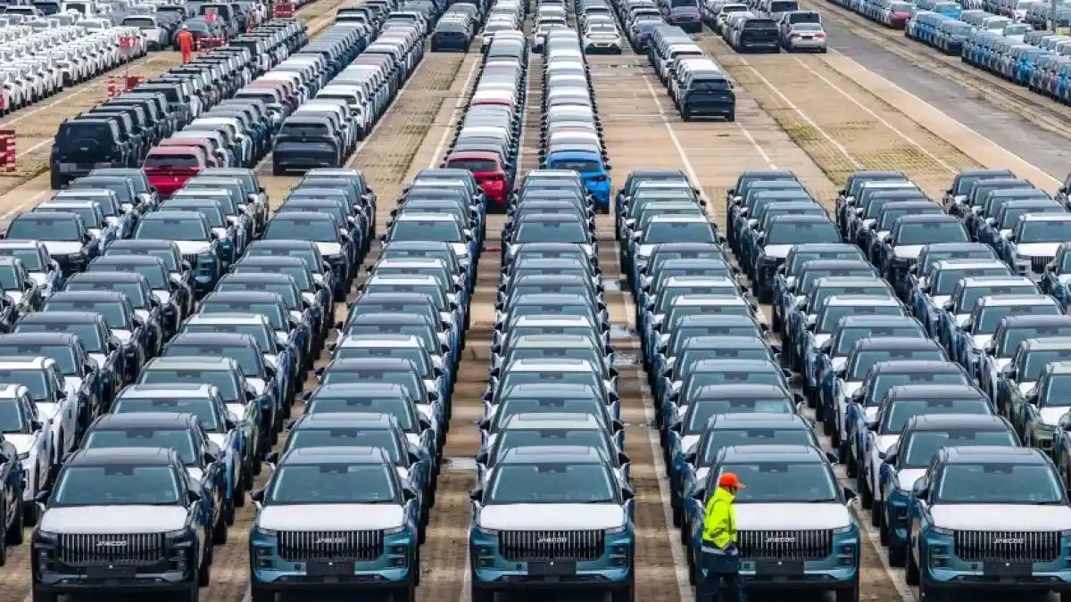 Foto - Insentif Dicabut Satu per Satu, Mobil Listrik di China Bakal Lebih Mahal