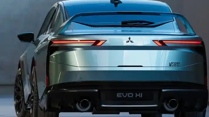 Foto - Foto Mitsubishi Lancer Evolution XI Beredar, Tapi Bohong