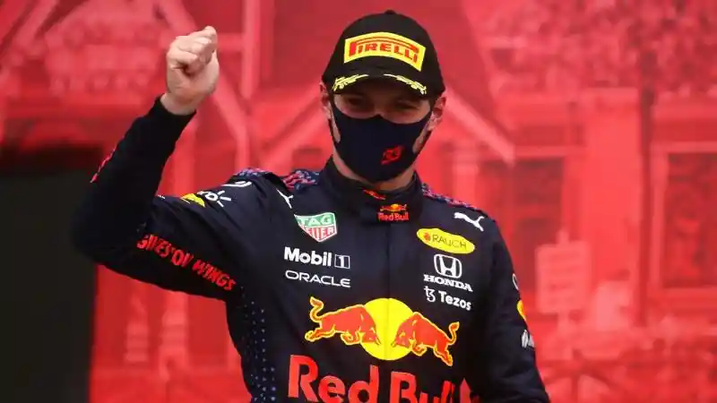 Foto - Rahasia Dibalik Kehebatan Max Vestappen di F1 Rusia