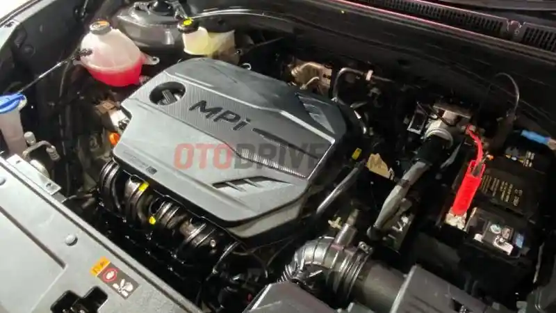 Foto - Tersedia Pilihan Mesin Bensin dan Diesel, Mengapa Hyundai Tidak Menawarkan Versi Hybrid