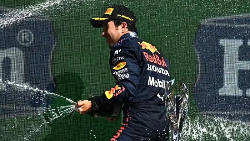 Berita - Tiga Kali Berturut-Turut, Pebalap F1 Mobil™ Raih Podium Ganda