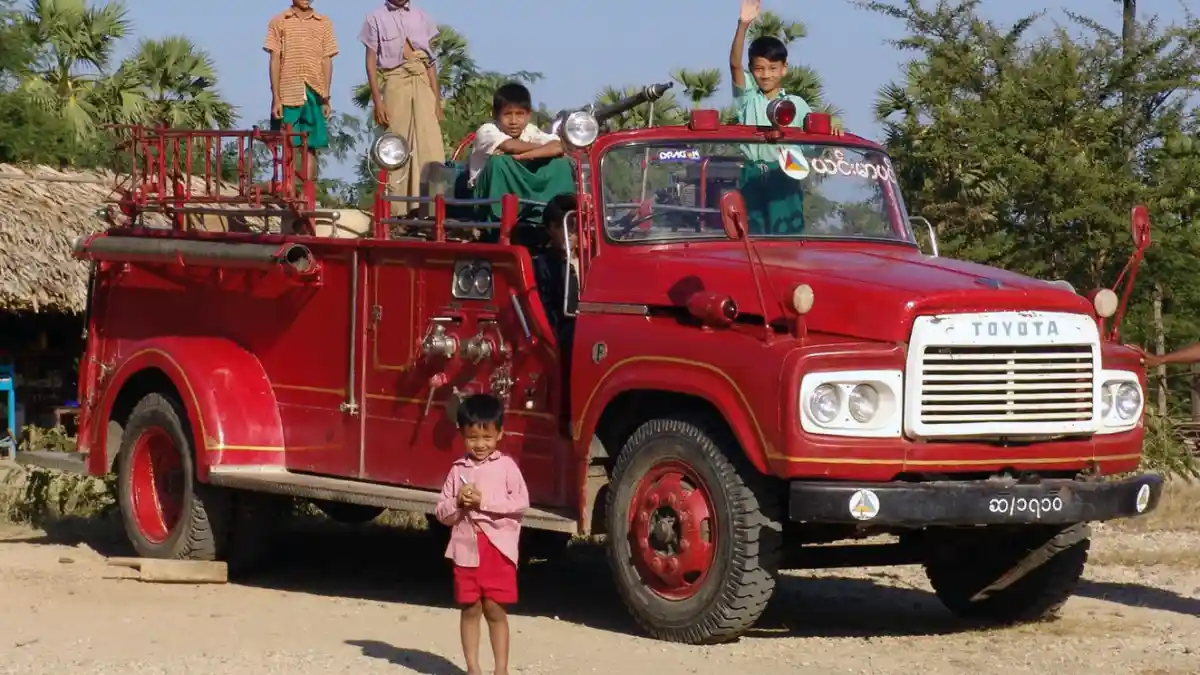 Foto - Truk Toyota Buaya, Truk Besar Pertama Dan Terakhir