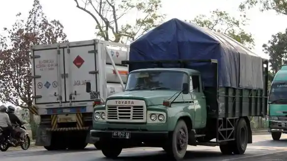 Foto - Truk Toyota Buaya, Truk Besar Pertama Dan Terakhir