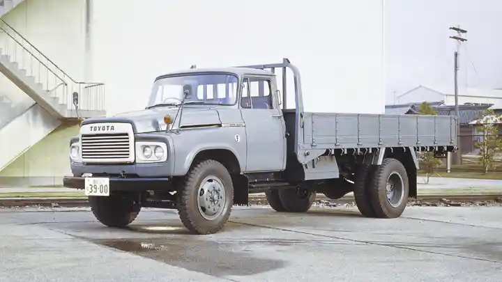 Foto - Truk Toyota Buaya, Truk Besar Pertama Dan Terakhir