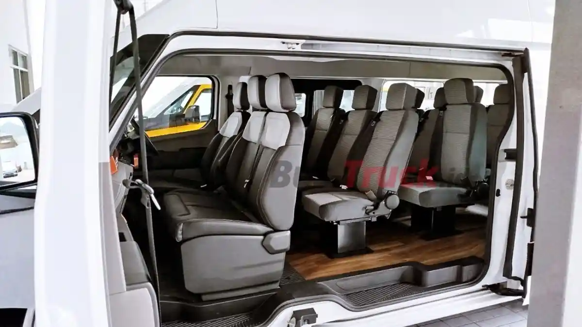 Foto - Farizon SV Resmi Dijual Di Indonesia, Bisa Jadi Kuda Hitam Di Pasar Minibus?