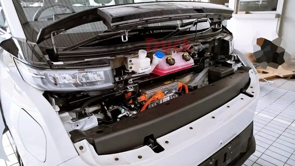 Foto - Farizon SV Resmi Dijual Di Indonesia, Bisa Jadi Kuda Hitam Di Pasar Minibus?