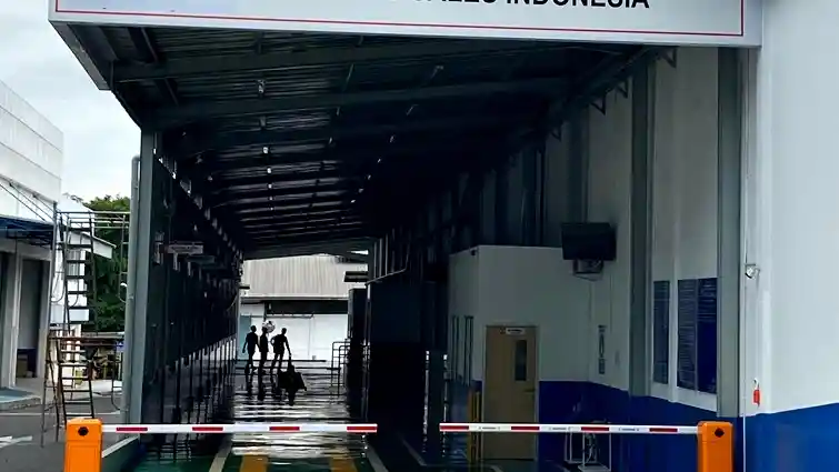 Foto - GIICOMVEC 2024: Hino Meresmikan Fasilitas Uji KIR Swasta Di Bengkel Resminya