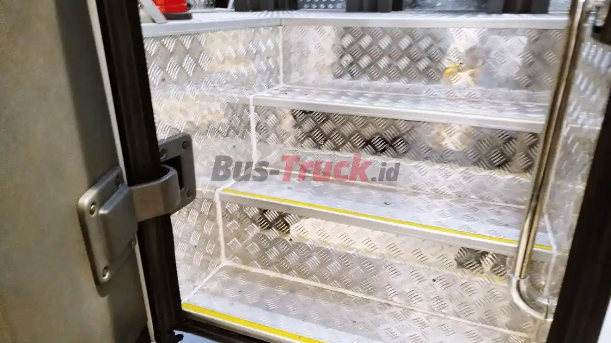 Foto - FAW JH6 Manhaul, Truk Rasa Bus