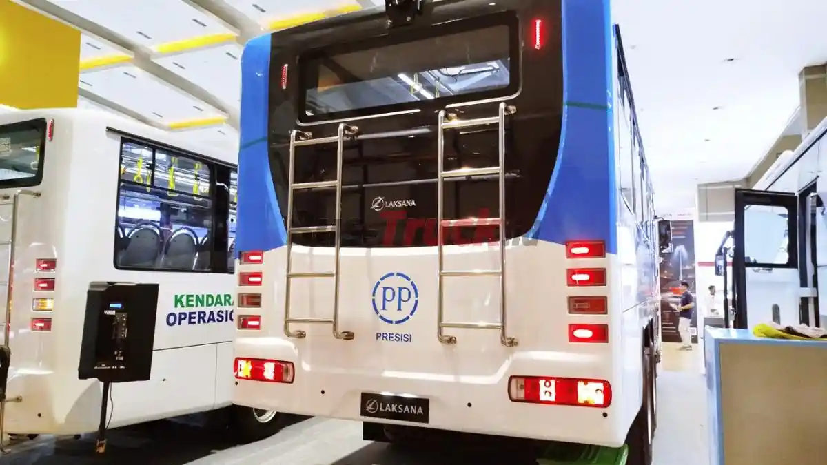 Foto - FAW JH6 Manhaul, Truk Rasa Bus