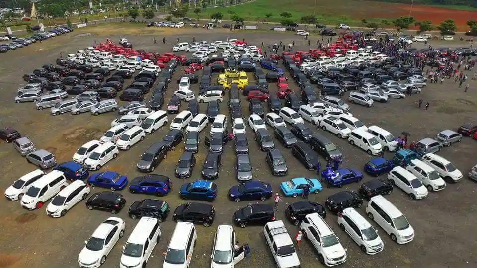 Berita - KOMUNITAS: Bersatu Membentuk Burung Garuda Pancasila Dekat GIIAS 2017