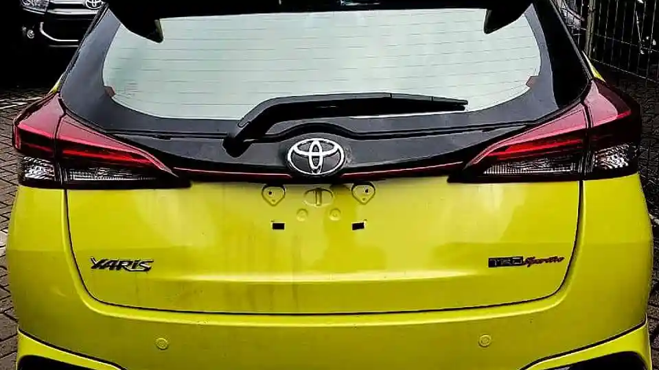 Foto - SPY SHOT: Wujud Utuh Yaris Generasi Terbaru di Indonesia (12 Foto)