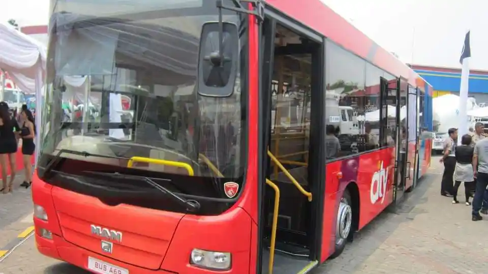 Foto - Sejarah Bus Tipe Lower Deck di Indonesia (II), Ramai Lewat Pameran