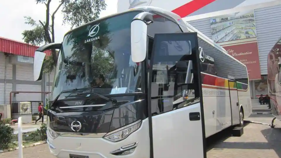 Foto - Masuki Usia Ke-38, Ini Sejarah Hino Di Indonesia