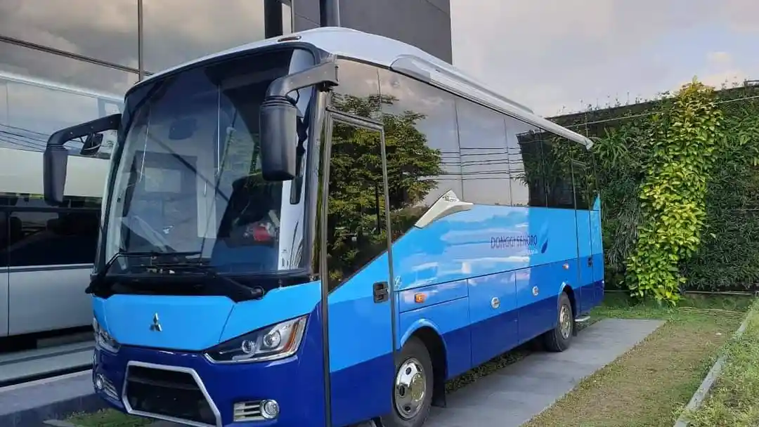Bus - Karoseri Laksana Kembali Hadirkan Bus Medium Kaca Tunggal