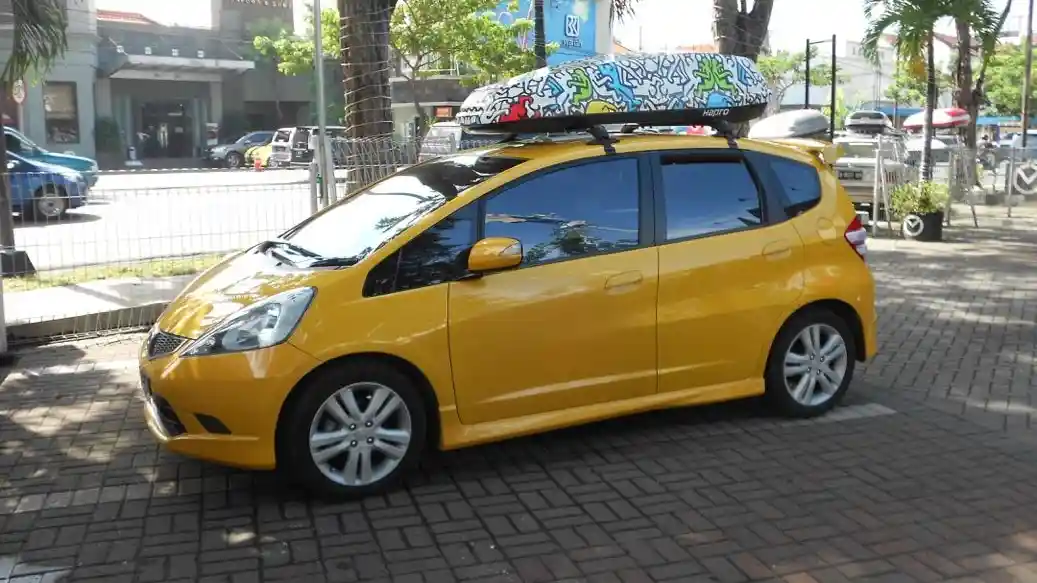 Foto - Inilah 7 Kerugian Membawa Barang di Atap Mobil 