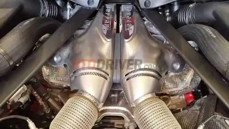 Foto - Ferrari 296 GTB Resmi Dijual di Indonesia, Simak Spesifikasinya