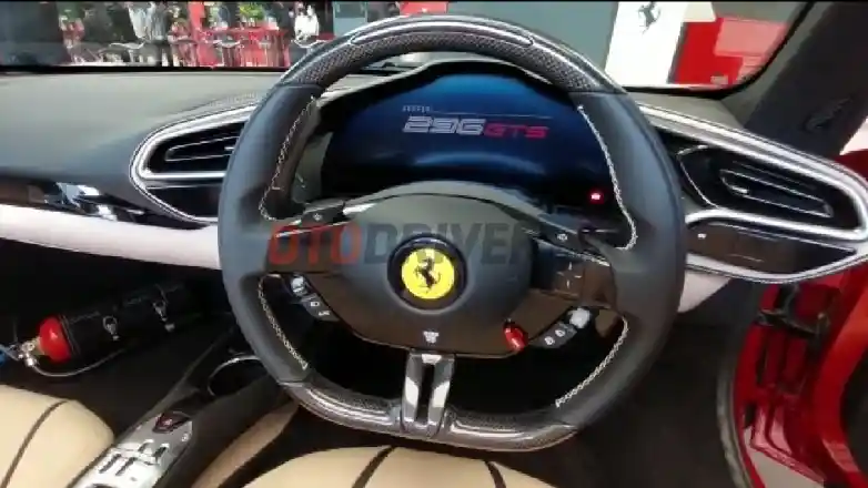 Foto - Harap Bersabar, Beli Ferrari 296 GTS  Inden Sampai 2025