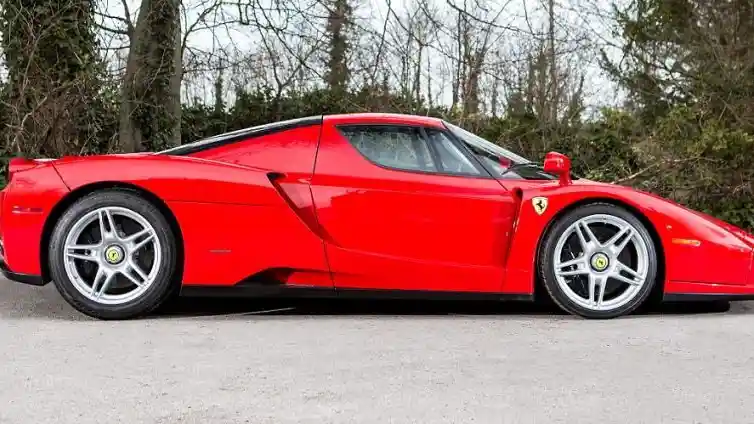 Foto - Ferrari Enzo Masih Laku RP 30 M Lebih di Tengah Pandemi