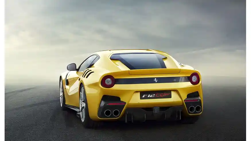 Foto - Ferrari Ciptakan F12 Lebih Sangar