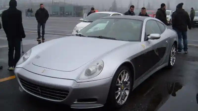 Foto - 5 Ferrari Istimewa Hasil Pesanan Khusus Konsumen 