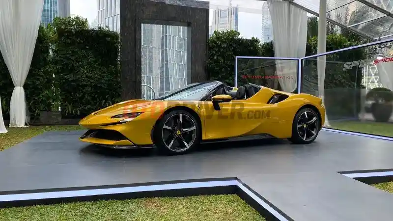 Berita - Mau Membeli Ferrari di Indonesia? Segini Uang Yang Harus Disiapkan