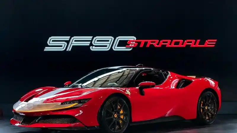 Mobil Listrik - Alasan Ferrari Belum Gencar Pasarkan Mobil Listrik