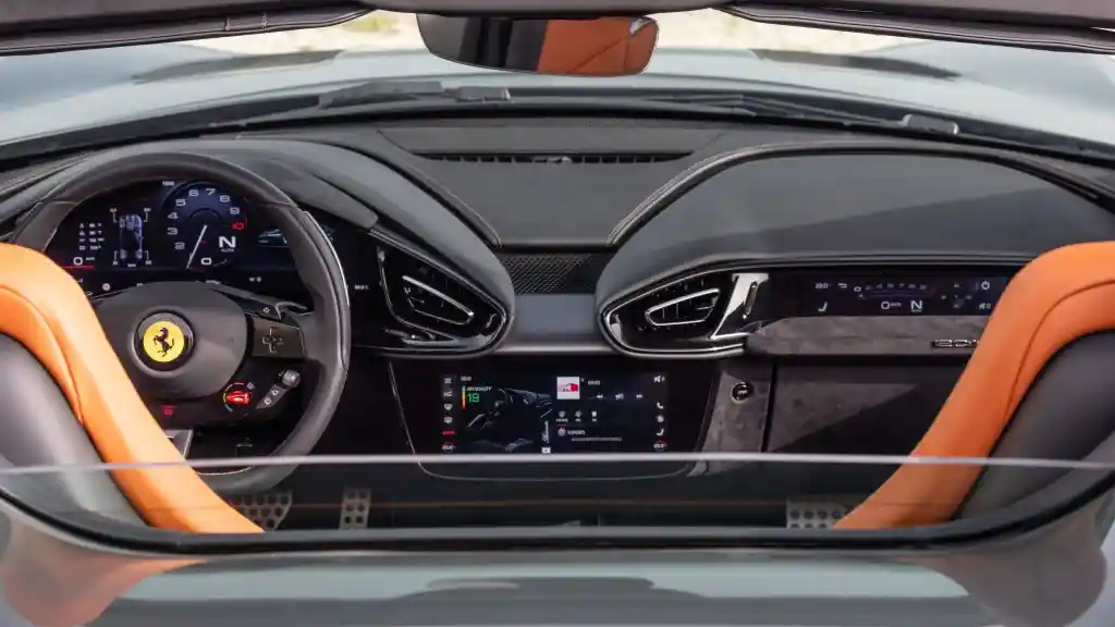 Foto - First Drive Ferrari 12Cilindri Spider : Sensasi Sportscar Atap Terbuka Tanpa Mengorbankan Kenyamanan