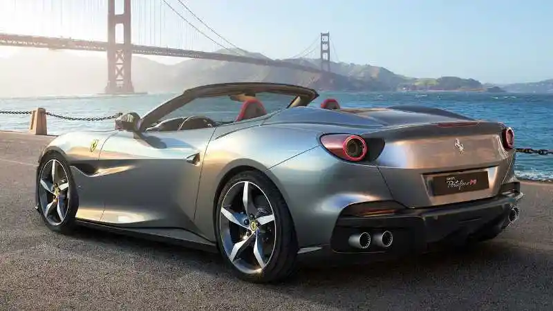 Foto - Ferrari Perkenalkan Portofino M, Apa Saja Kehebatannya?
