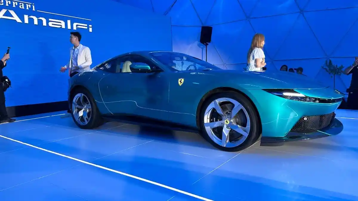 Foto - Ferrari Amalfi Resmi Debut Di Asia Tenggara