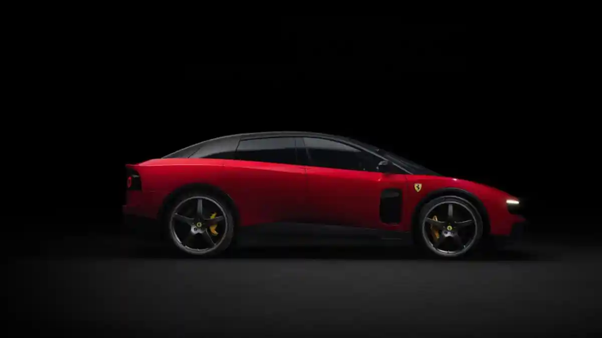 Foto - Pro Dan Kontra Ferrari Luce Yang Lahir Dari Mantan Desainer iPhone