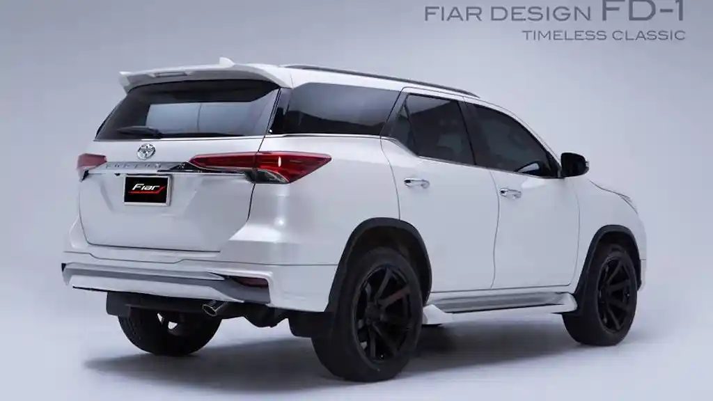 Foto - Toyota All New Fortuner Bisa Semakin Keren Dengan Body Kit Ini