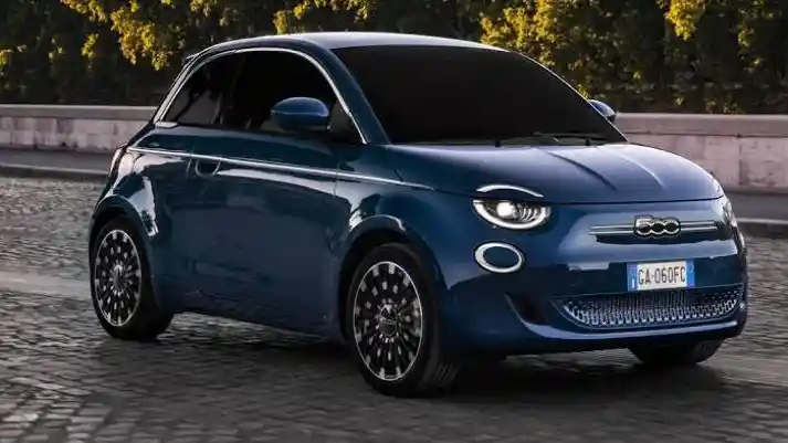 Mobil Listrik - Subsidi Mobil Listrik di Inggris Bikin Fiat 500 EV Laku Keras