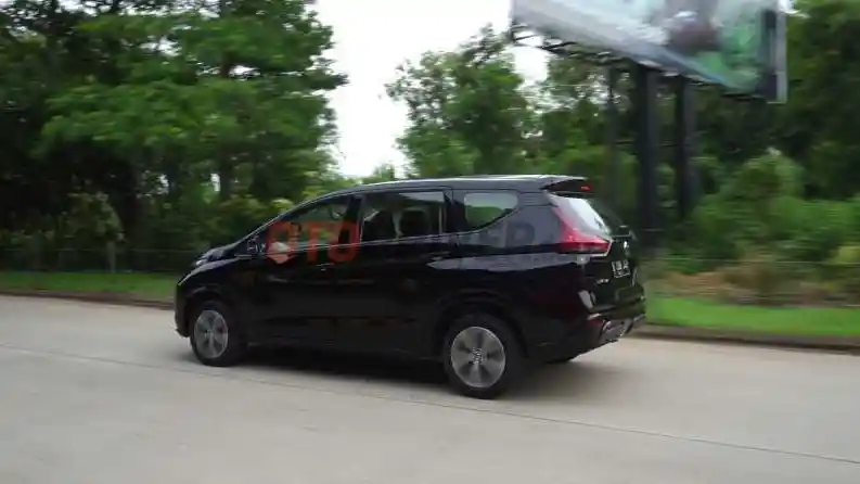 Foto - FIRST DRIVE: Nissan All New Livina VE AT