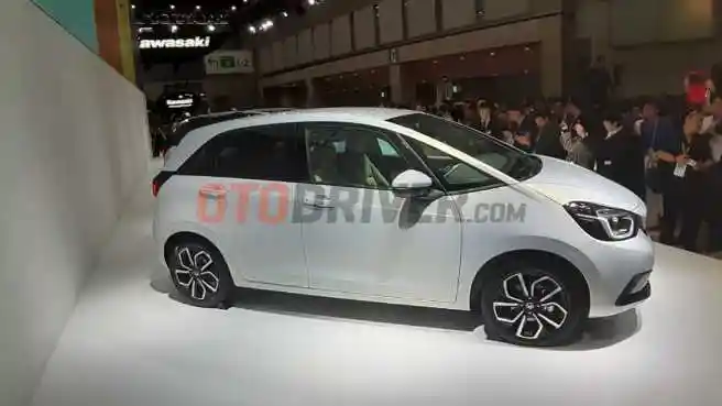Berita - Harga Honda Jazz Generasi Terbaru Resmi Dirilis di Jepang