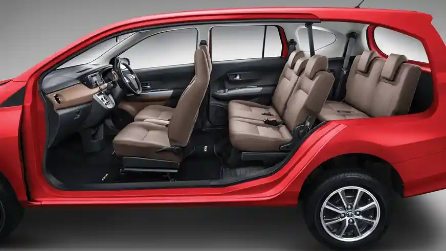 Foto - Sama-sama 7 Penumpang, Pilih Wuling Confero Atau Toyota Calya?