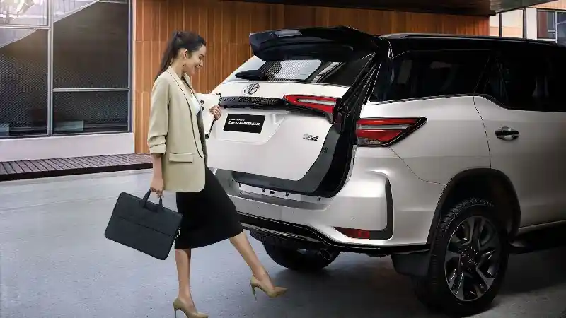 Foto - Toyota Fortuner Varian Tertinggi Bakal Dijual 2022, Simak Perbandingan Performanya Dengan Model Saat Ini