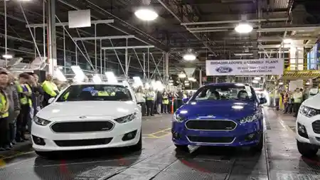 Foto - Penjualan Mobil Bermesin Bensin Maupun Diesel Akan Dilarang di Daerah Ini