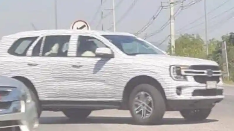 Foto - SPY SHOT: Ford Everest 2022 Di Thailand