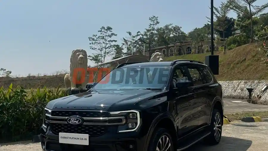Foto - Ford Indonesia Luncurkan New Everest Platinum dan Ranger Series 2026, Andalkan Mesin V6 Turbo Diesel