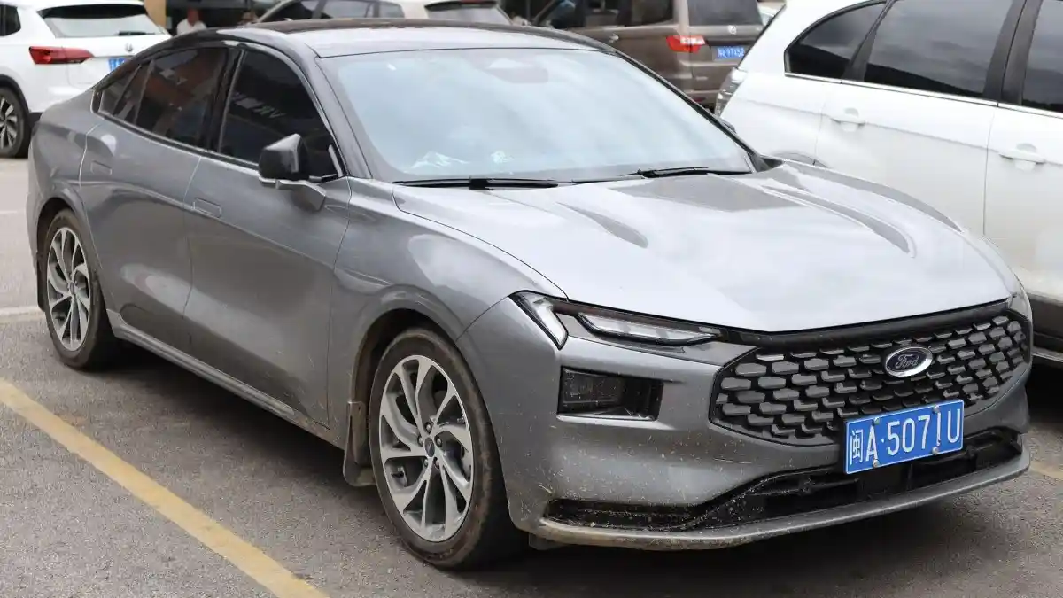Foto - Ford Berminat Bikin Sedan Lagi, Dikembangkan Dari Mustang