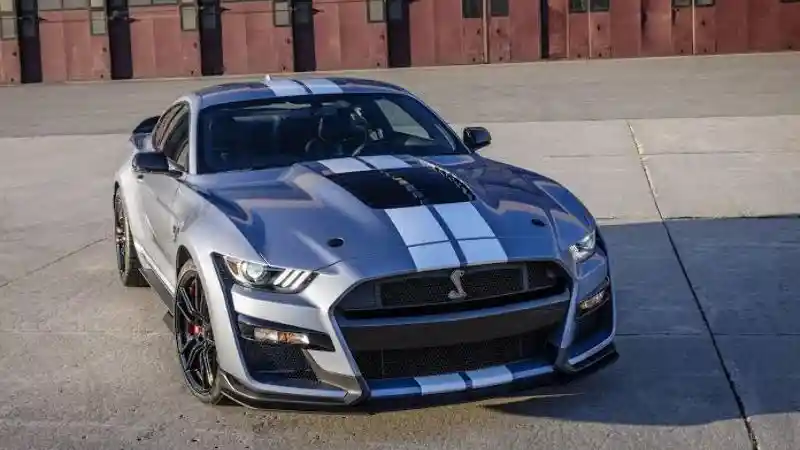 Berita - Melihat Spesifikasi Ford Shelby GT500 Heritage Edition Yang Terjual Rp 15 Miliar