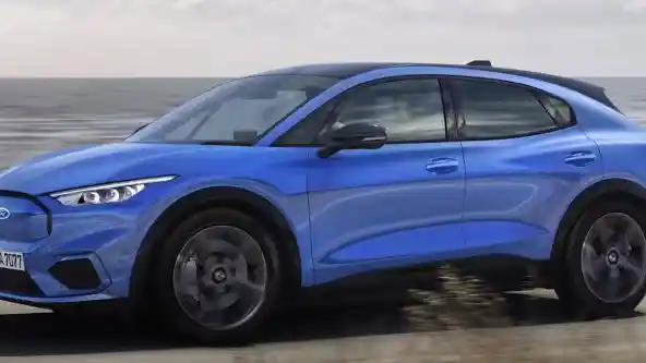 Foto - 40% Mobil Di Amerika Serikat Harus Bertenaga Listrik Pada 2030