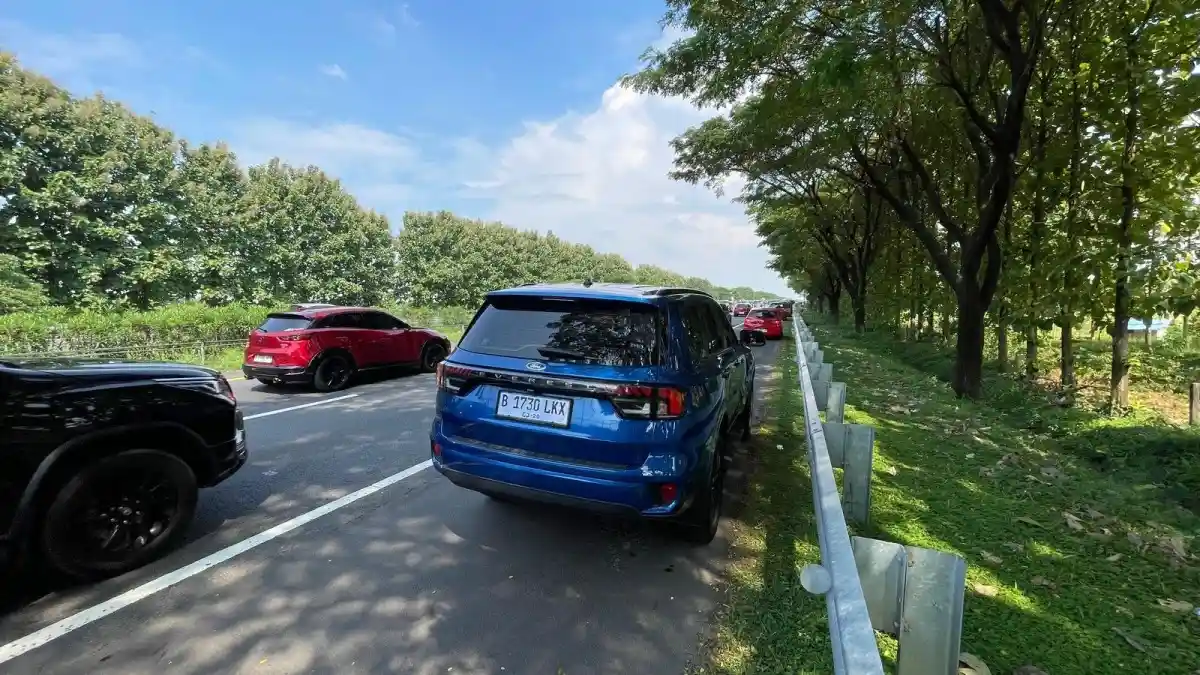 Foto - Mudik In Style 2026 : Berlebaran Di Ngawi Dengan Ford Everest, Jadi Pusat Perhatian!