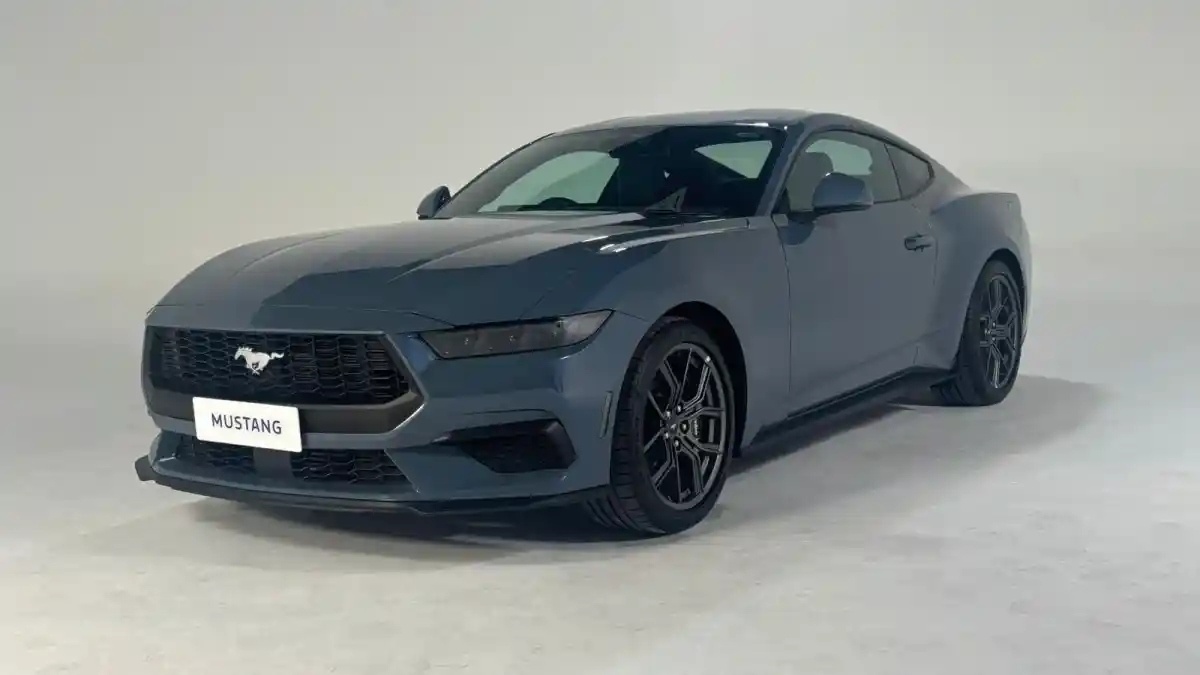 Foto - Muscle Car Legendaris Ford Mustang Ecoboost Dijual Rp 1,964 Miliar