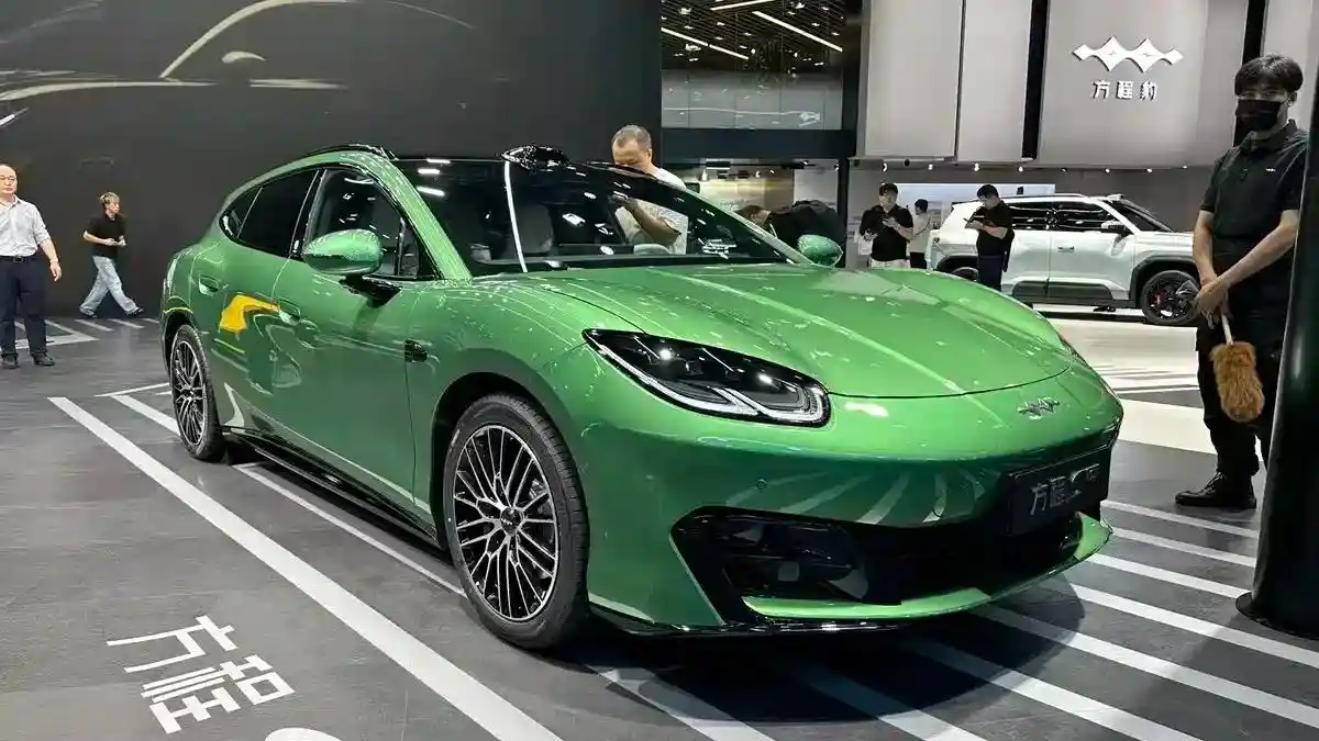 Foto - Formula S GT Terdaftar di DJKI, BYD Siap Tantang BMW i5 Touring di Segmen Wagon Listrik Premium?