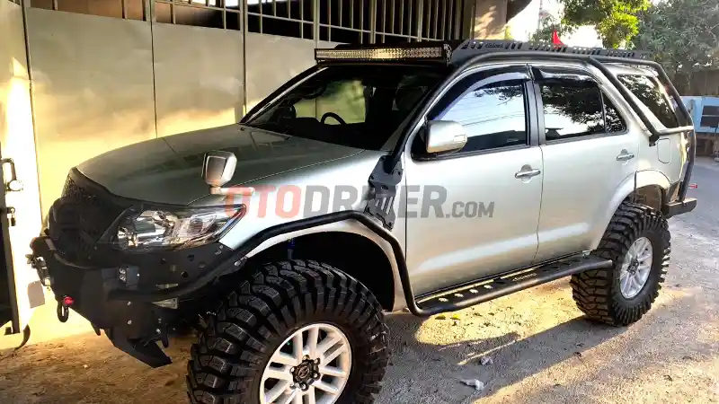 Foto - Fortuner 4x4 Bekas Pas Jadi Pilihan Off-Road Murah