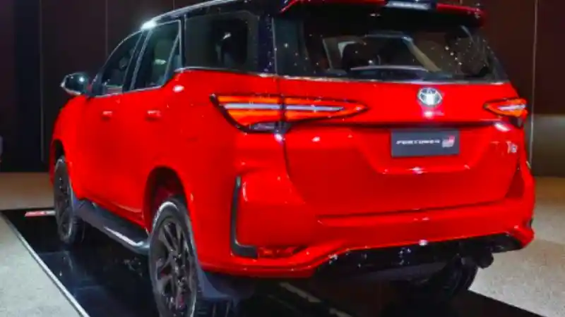 Foto - Fortuner GR Sport Thailand Lebih Sporty Dan Tanpa Versi 4x2