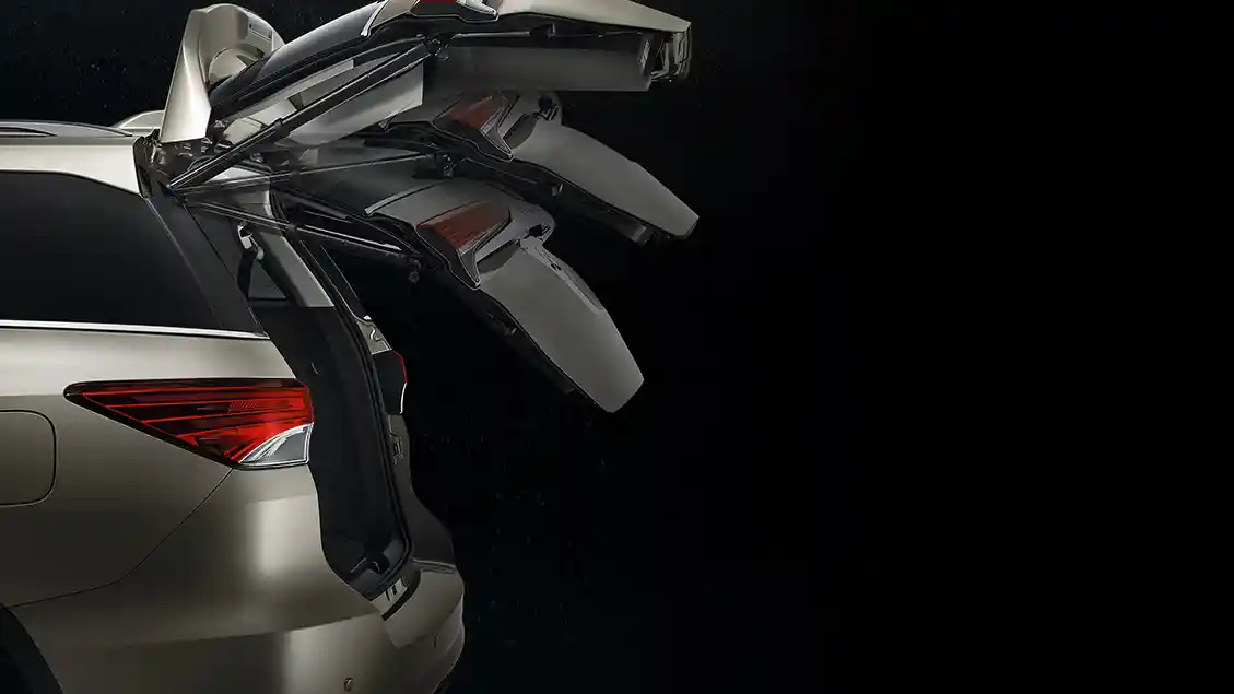 Foto - Volkswagen Tiguan Bermesin Kecil Bisa Kalahkan Toyota Fortuner?