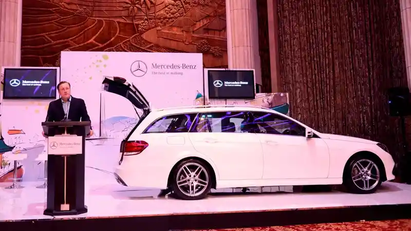 Foto - Tiga Varian Baru Mercedes-Benz E-Class Dilempar Ke Pasar